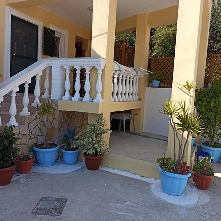 Dimitris House Petriti 아파트 외부 사진