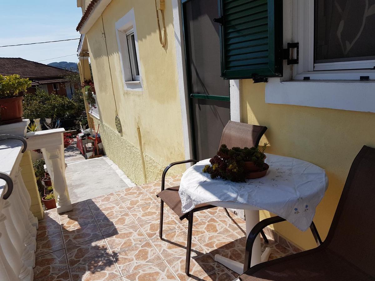 Dimitris House Petriti 아파트 외부 사진